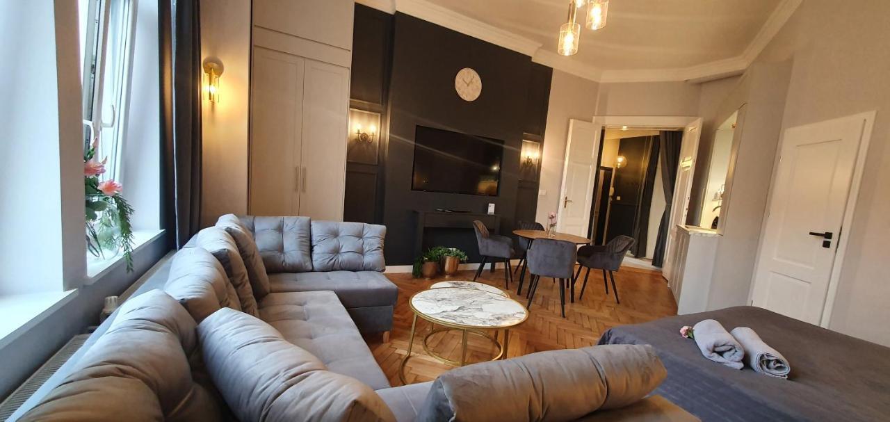 Dk Premium Ballady I Romanse Olštýn Exteriér fotografie